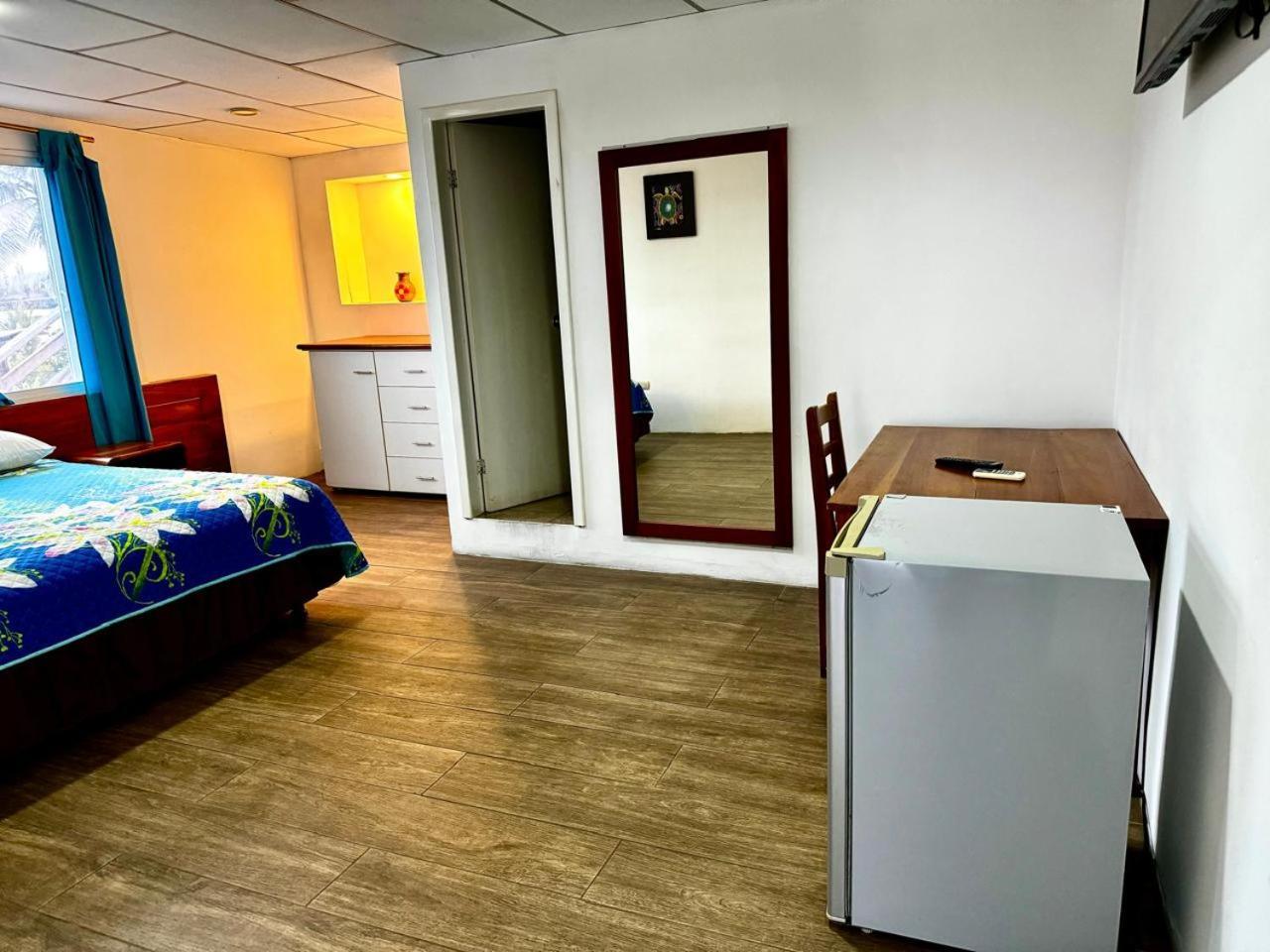 פורטו איורה Hostal Muyuyo מראה חיצוני תמונה