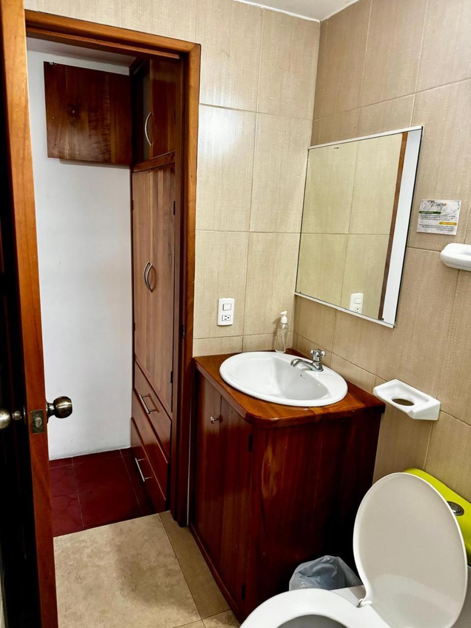 פורטו איורה Hostal Muyuyo מראה חיצוני תמונה