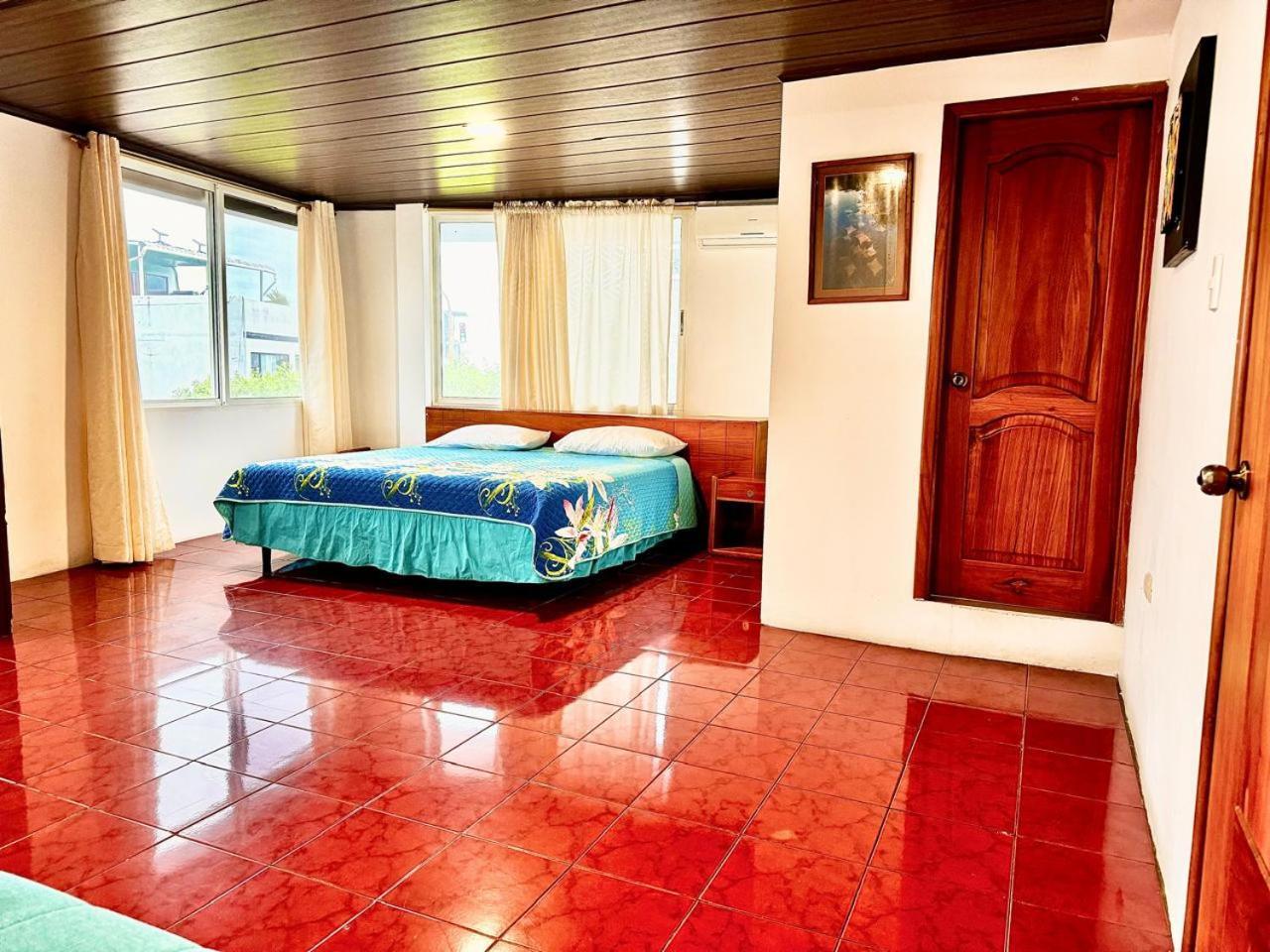 פורטו איורה Hostal Muyuyo מראה חיצוני תמונה
