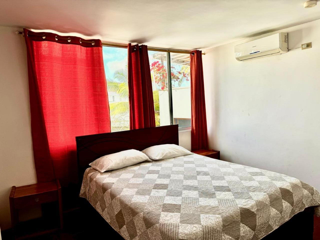 פורטו איורה Hostal Muyuyo מראה חיצוני תמונה