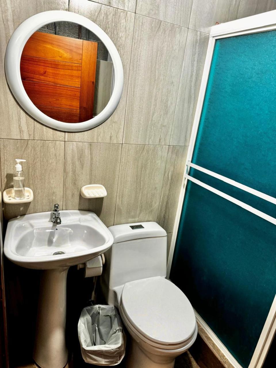 פורטו איורה Hostal Muyuyo מראה חיצוני תמונה