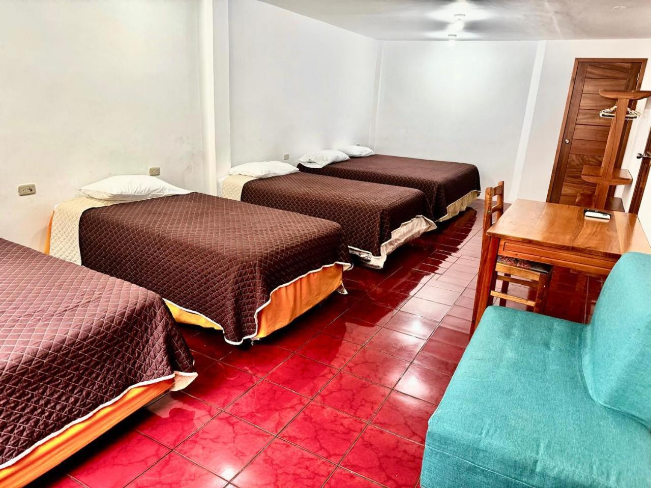פורטו איורה Hostal Muyuyo מראה חיצוני תמונה